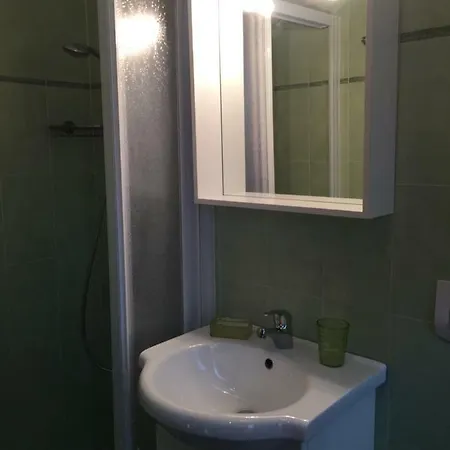 아파트 La Petite Maison Du Chateau *